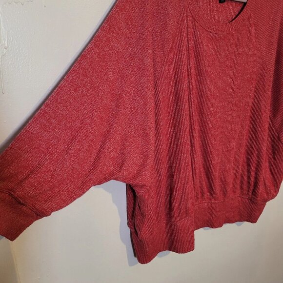 Torrid Red/Pink Sweater Dolman Sleeves Textured Size 3 - Picture 3 of 5